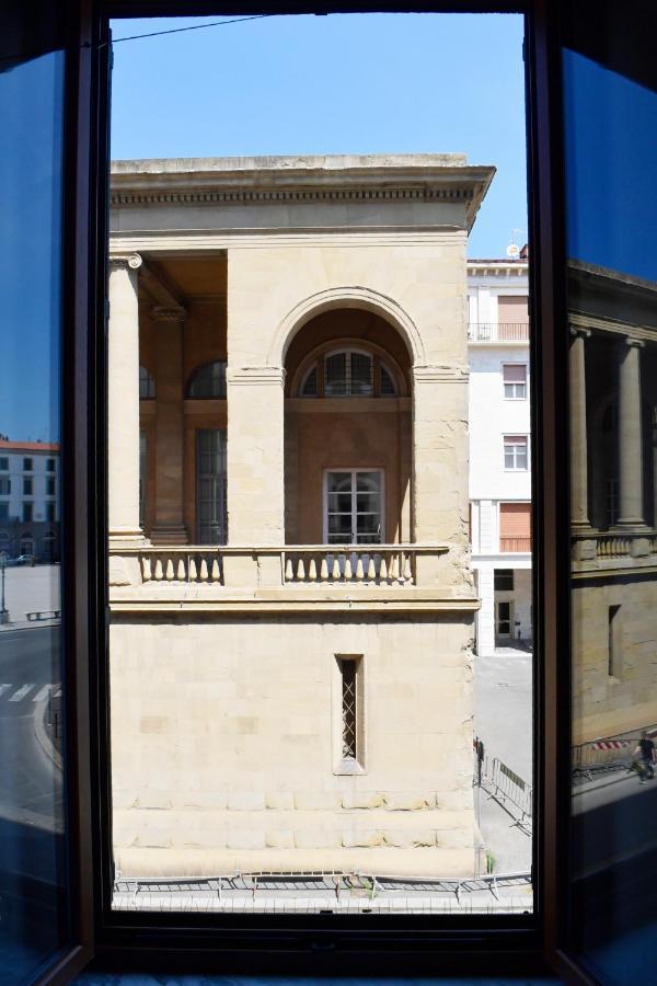 "Dueemme Lodge" , A Pochi Passi Dal Porto Livorno Exterior photo